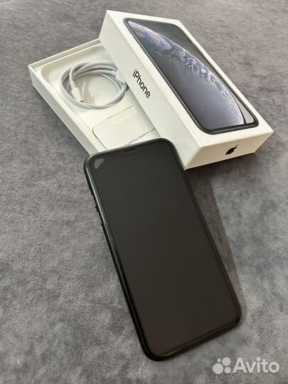 iPhone Xr, 64 ГБ