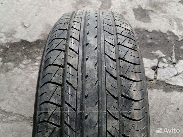 Yokohama BluEarth-Van RY61 215/60 R16