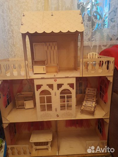 Домик кукольный