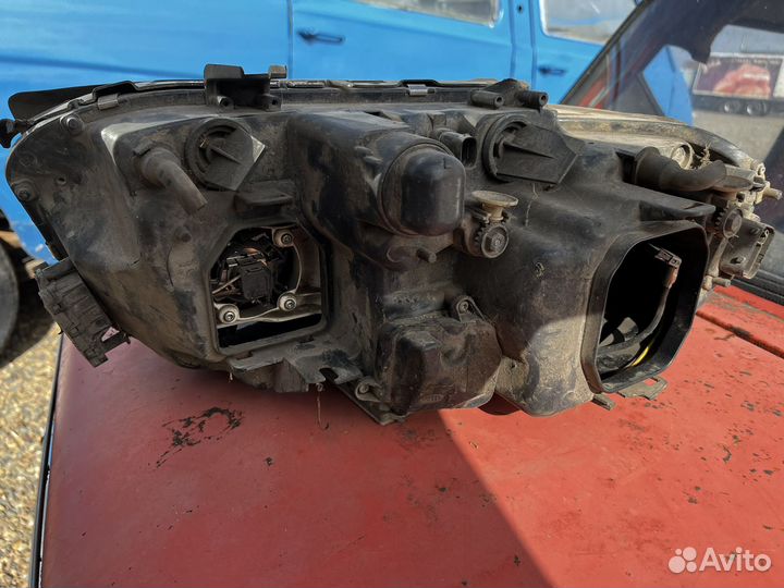 Правая фара bmw 7 e65/e66