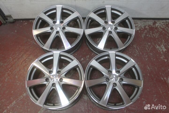 Диски R17 Enkei Rivazza 7 Spoke 5х114,3 6,5J