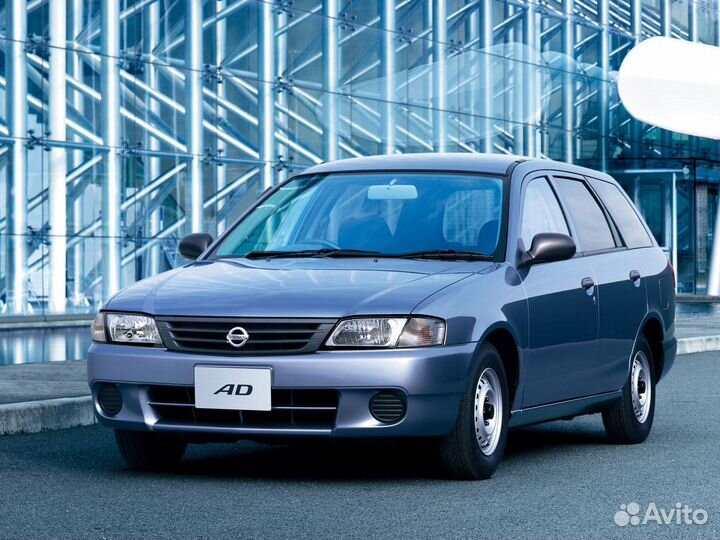 Лобовое стекло Ниссан Ад