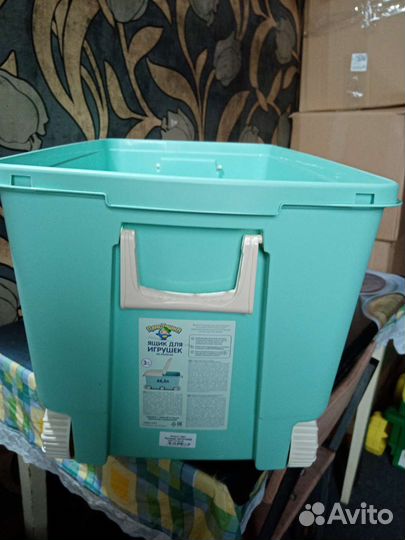 Ящик для игрушек на колесах