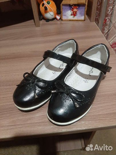 Туфли для девочки 28 размер