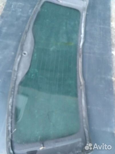 Стекло задней двери