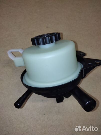 Бачок гур Dodge Caravan Chrysler Voyager