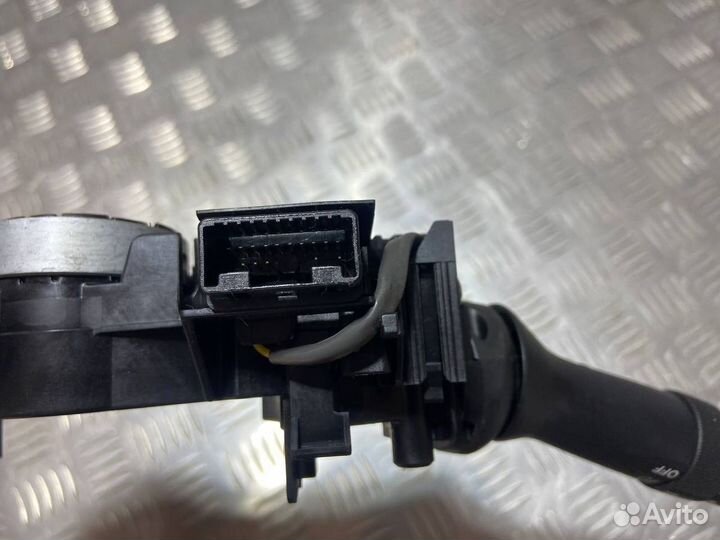 Переключатель подрулевой Toyota Camry V40