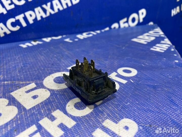 Кнопка стеклоподъемника Bmw E36 седан 1996