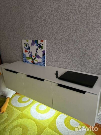 Тумба под тв парящая