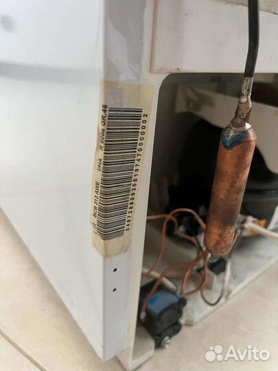 Встраиваемый холодильник Hotpoint-Ariston