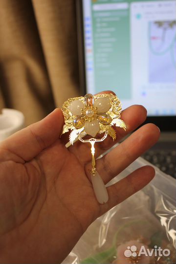 Набор вещей из филиграни для куклы