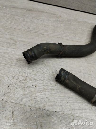 Патрубок охлаждения Mercedes E-Class W211 OM642