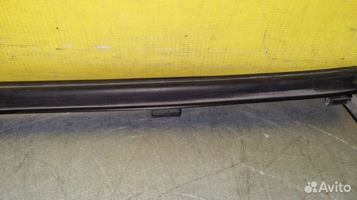 Молдинг кузова Ford Focus седан 2.0 2013