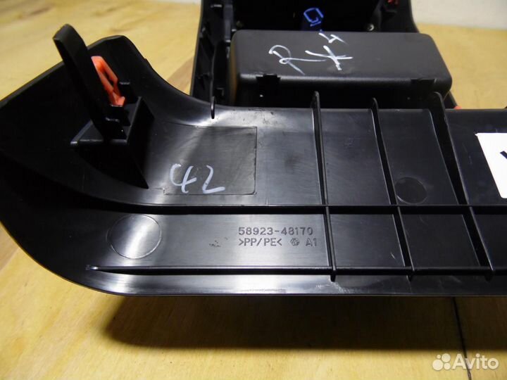 Задняя накладка консоли Лексус рх 4