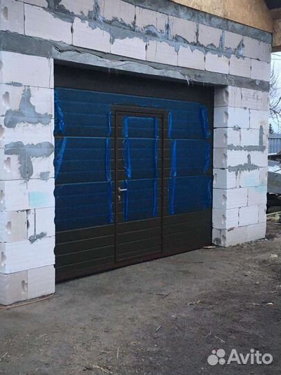 Секционные гаражные ворота