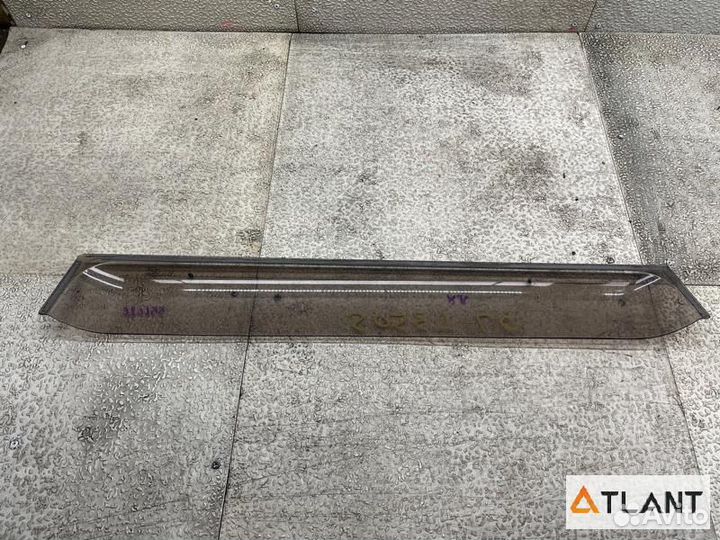 Ветровик задний правый daihatsu tanto