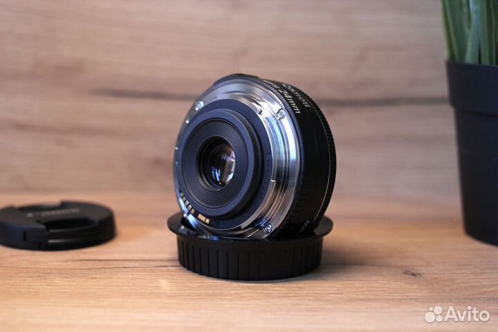 Canon EF-S 24mm f/2.8 STM новый