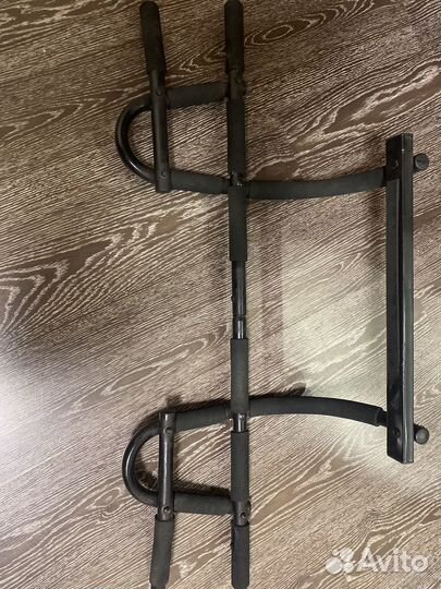 Турник в дверной проем torneo