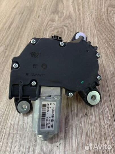 Мотор дворников задний Opel Astra J хетчбэк 5-ти