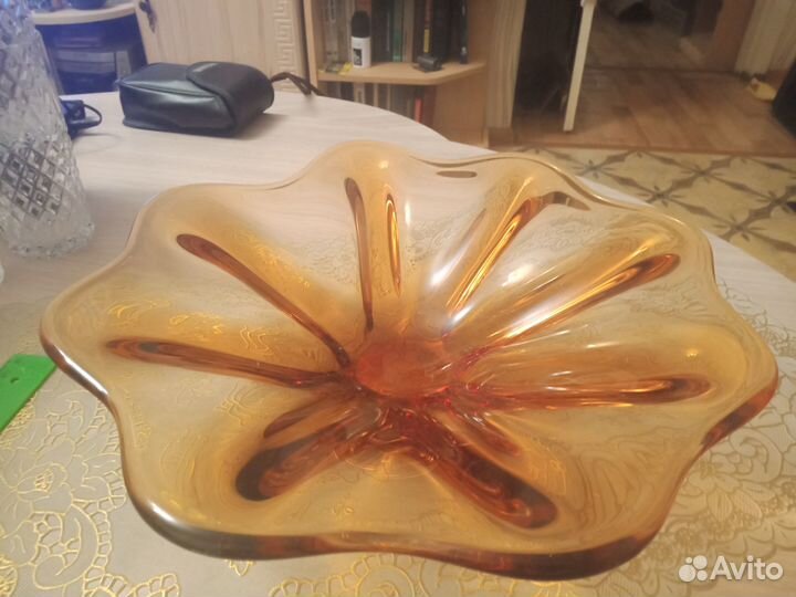 Ваза цветное стекло, гутная техника, тяжелая, сост