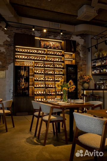 Официант в ресторан