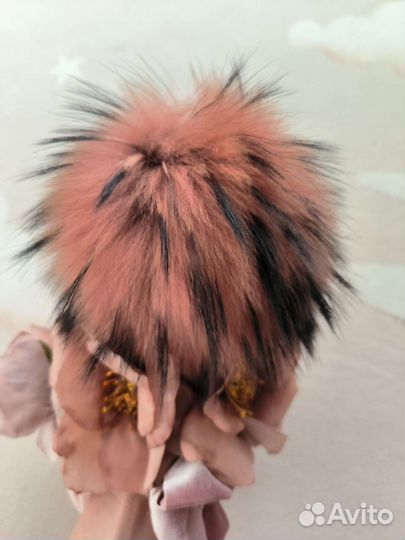 Шапка Il trenino, Италия