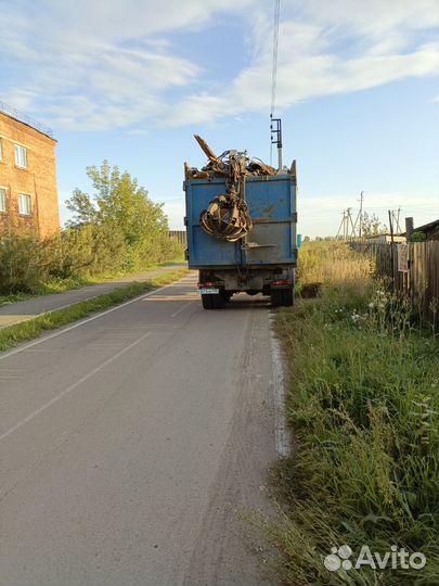 Вывоз мусора ломовоз