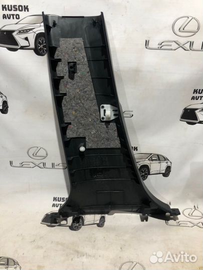 Накладка на стойку кузова правая Lexus Rx 350