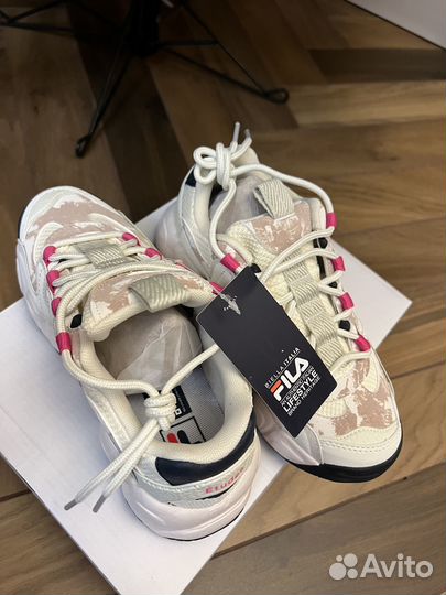 Кроссовки женские Fila Etudes