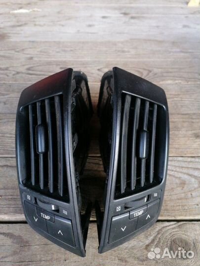 Дефлектор воздушный Toyota Land Cruiser VDJ200 4.5