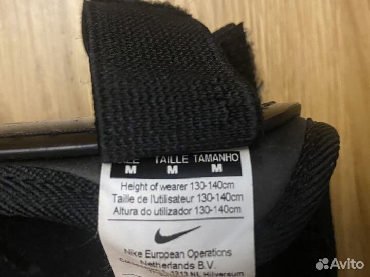 Щитки футбольные детские Nike