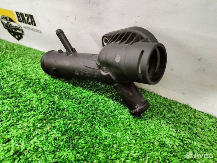 Фланец двигателя системы охлаждения