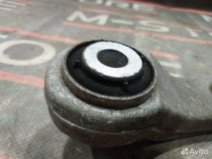 Рычаг подвески нижний задний правый Mercedes-Benz