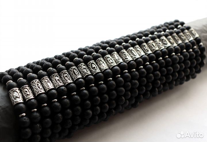 Браслет с рунами