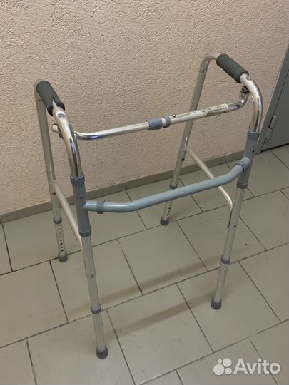 Ходунки для инвалидов