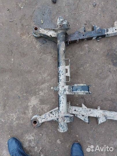 Передний подрамник Мерседес Vito W638 2.3 дизель