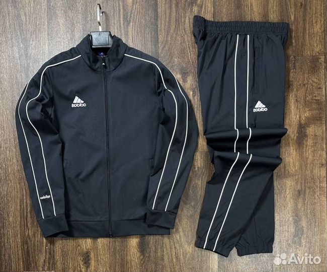 Спортивные костюмы Adidas модные