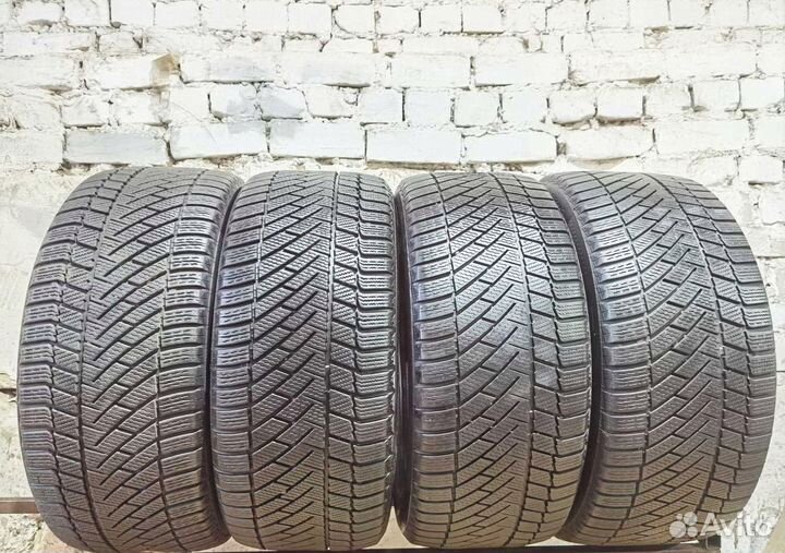 Continental ContiVikingContact 6 245/45 R17 99V