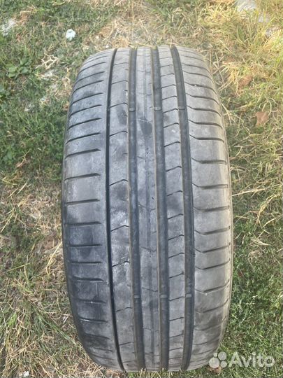Pirelli P Zero 245/40 R19
