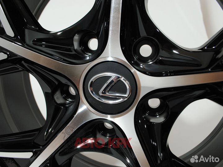 Литыe диски 17 5x114,3 реплика Lexus