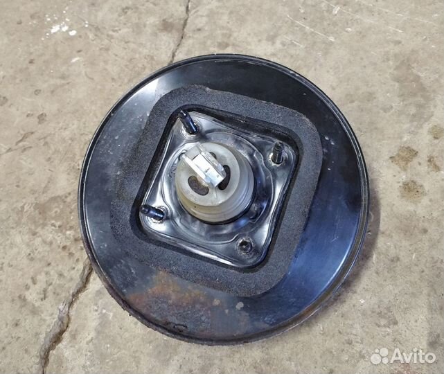 Вакуумный усилитель тормозов Пежо 206