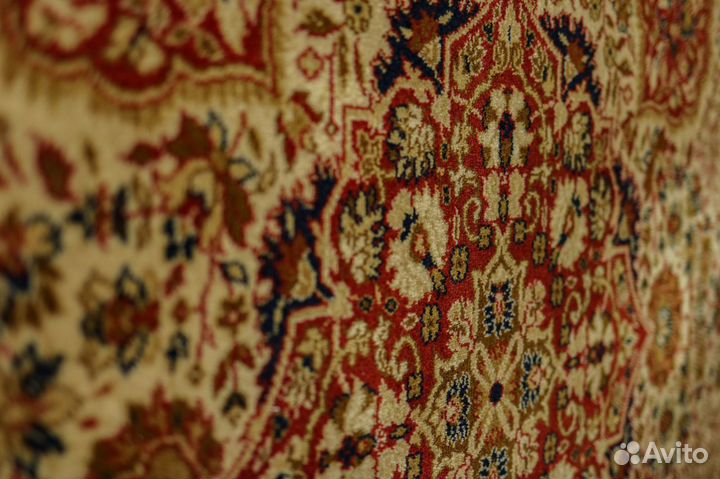 Старинный ковёр