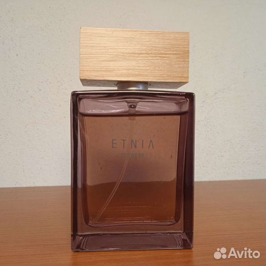 Versace, Calvin Klein, Etnia поделюсь