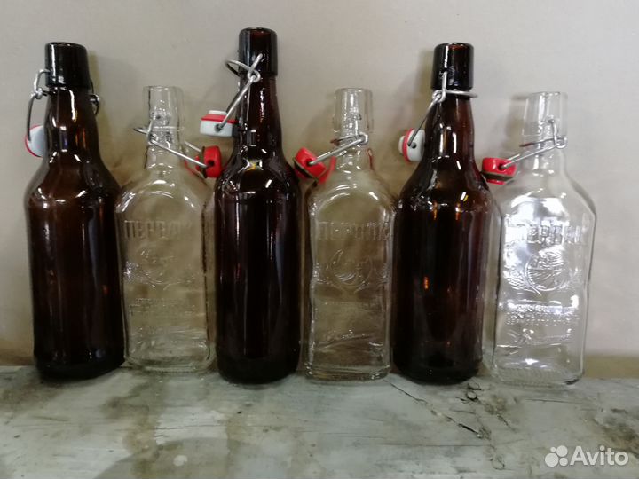 Бутылка с бугельной пробкой