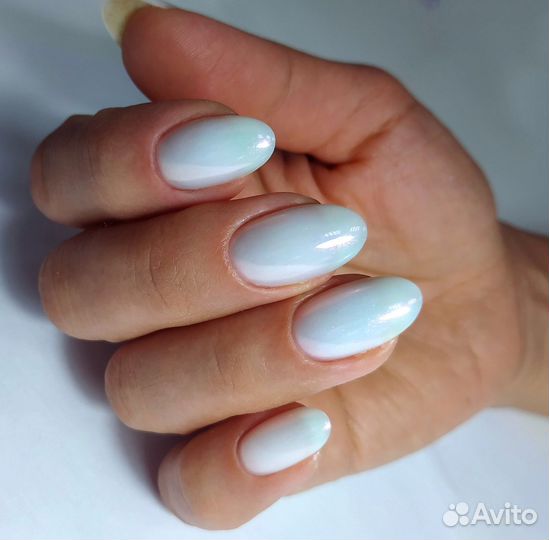 Маникюр в салоне