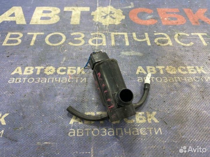 Насос стеклоомывателя Toyota Corolla Spacio NZE121