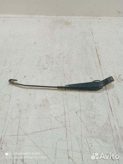 Поводок на крышку багажника Nissan Almera N16 (хеч