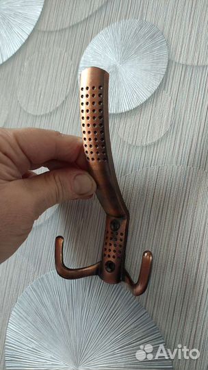 Крючок/ Вешалка Для одежды-Металл. Настенный