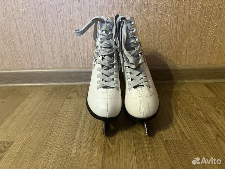 Коньки женские размер 37