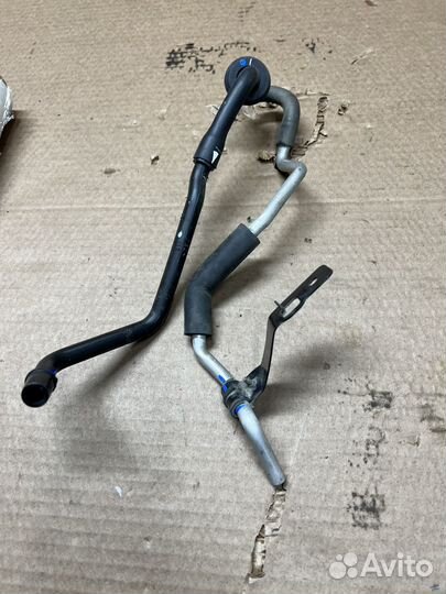 Сливной патрубок Toyota Fortuner 2 Hilux 8